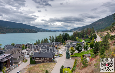 A perfect neighborhood. Luxury houses at waterfront of Kalamalka lake