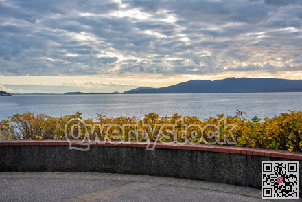 Pacific ocean bay overview on cloudy autumn day in Washington state