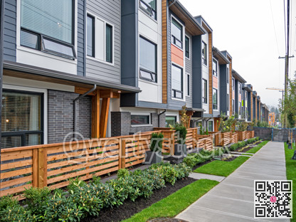 Block of brand new townhouses on sale stage.