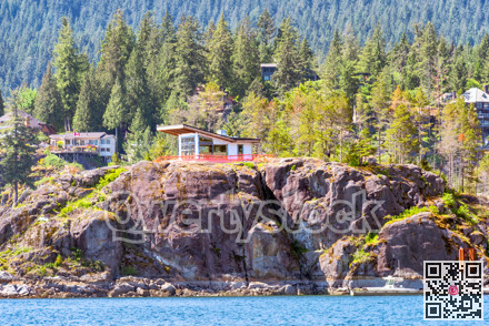 Rocky shore of the Pacific ocean in Vancouver.