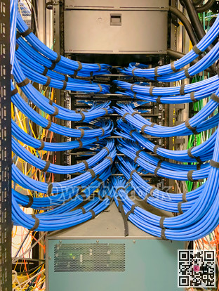 Copper cable infrastructure mounted in IT equipment rack